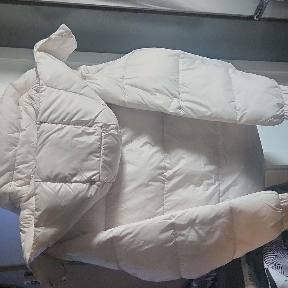 NVLT Puffer Jacket - Picture 9 of 9